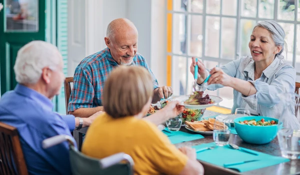 The benefits of eating together for older adults