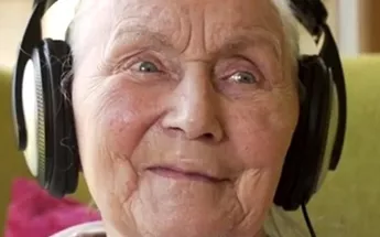 Four ways music can help people who are living with dementia Image
