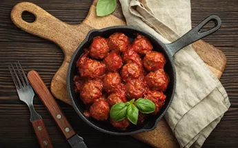 Mike's marvellous meatballs in tomato sauce Image