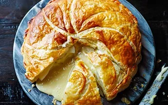 Veggie melty cheese & potato pie  Image